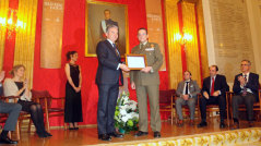 Premio 'Sello Real de Paños' para la Academia de Artillería